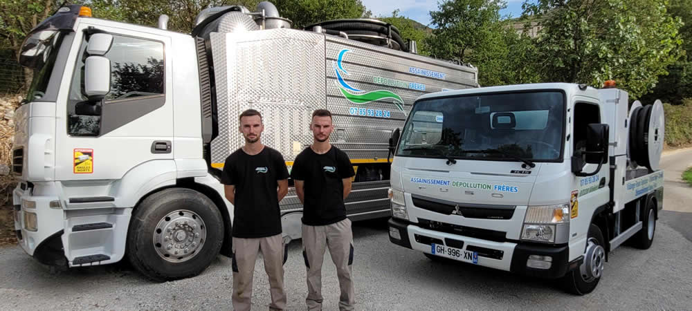 entreprise assainissement familiale 1 - INTERVENTION 7j/7 24h/24 URGENCE: 07 85 93 28 24