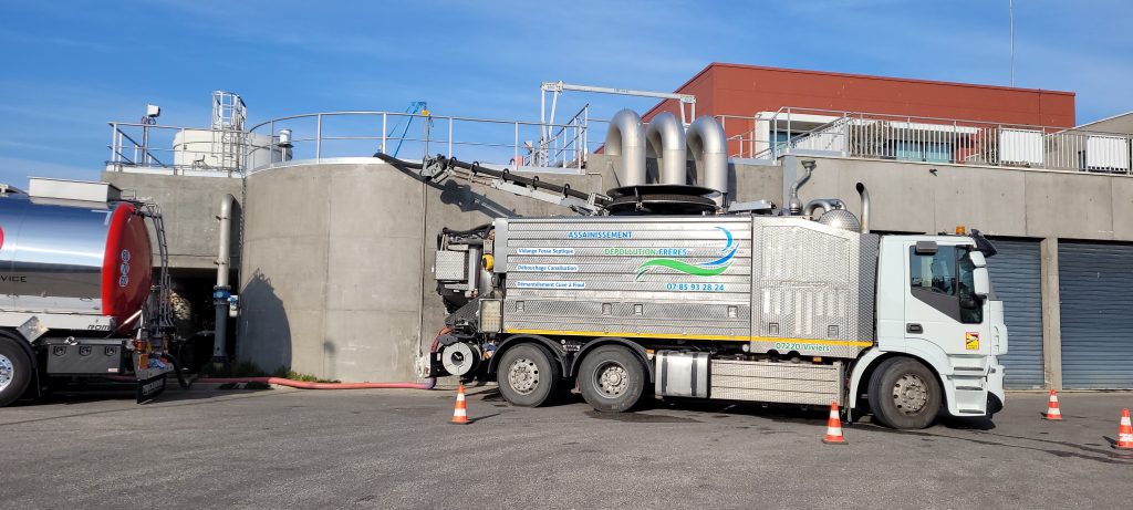 vidange fosse septique montelimar assainissement depollution freres vivier dieulefit meysse le teil savasse sauzet curage drome ardeche 1 - INTERVENTION 7j/7 24h/24 URGENCE: 07 85 93 28 24