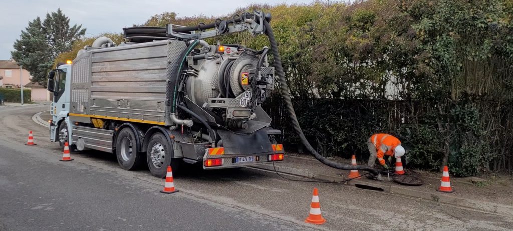 vidange fosse septique montelimar assainissement depollution freres vivier dieulefit meysse le teil savasse sauzet prix 1 - INTERVENTION 7j/7 24h/24 URGENCE: 07 85 93 28 24